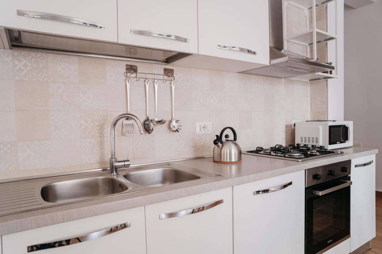 Brombeis Aurea By Casanapoletana - Town Center Appartement Napels Buitenkant foto
