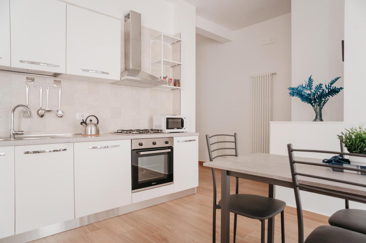 Brombeis Aurea By Casanapoletana - Town Center Appartement Napels Buitenkant foto